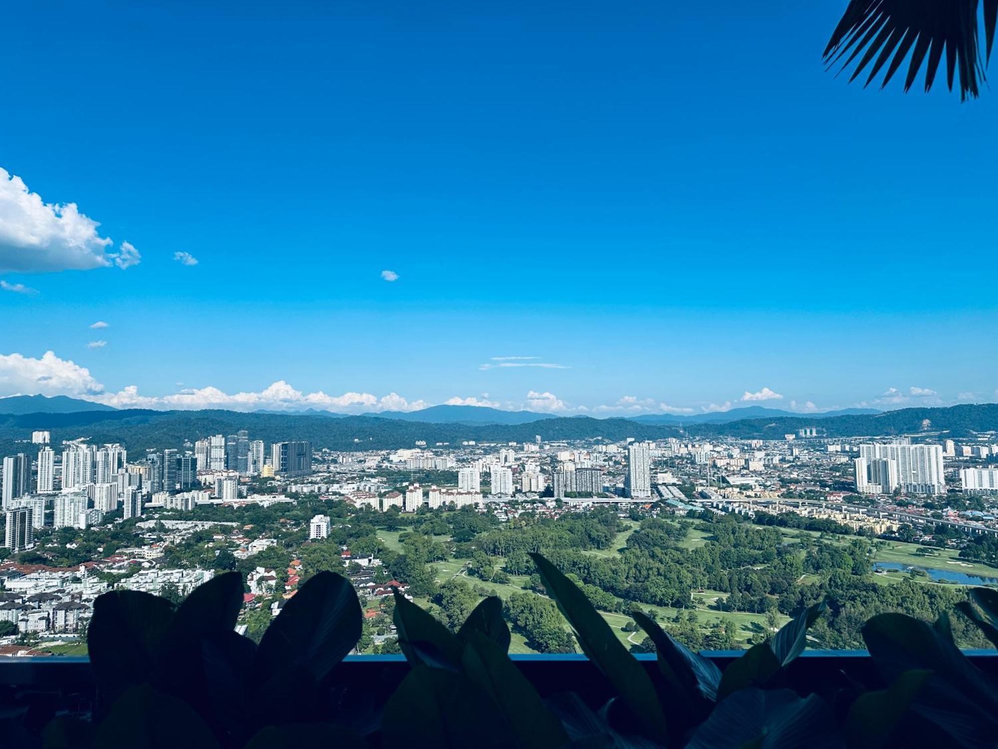 Eaton Service Apartment At Klcc 쿠알라룸푸르 외부 사진