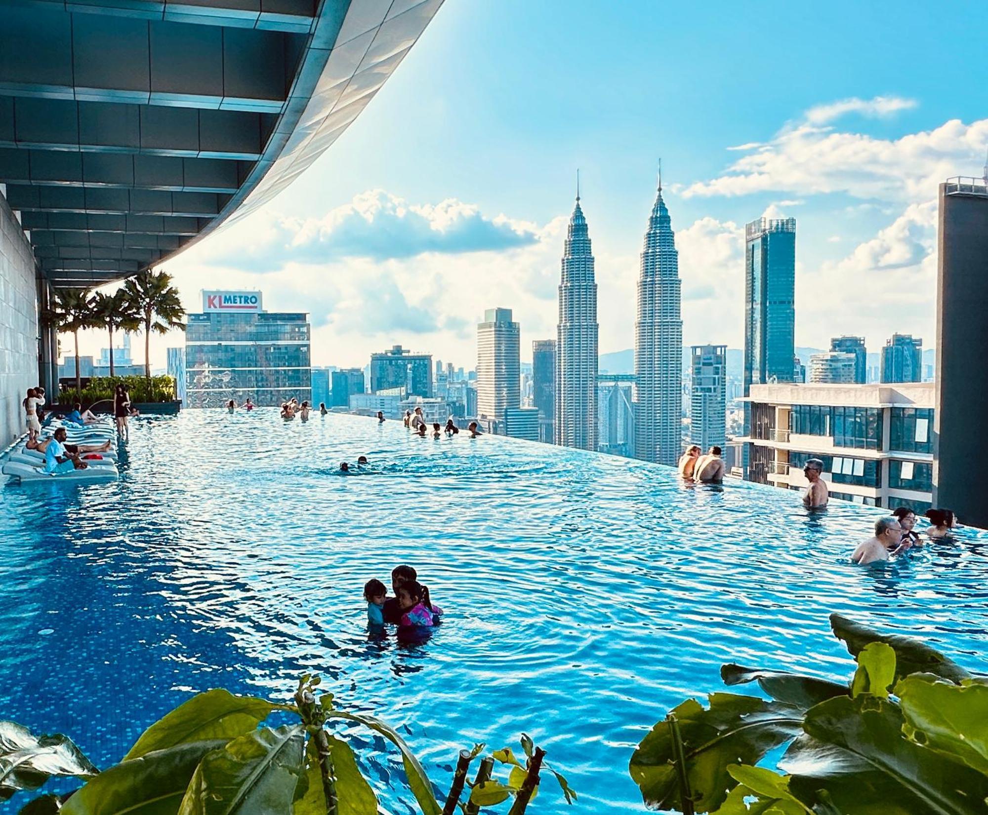 Eaton Service Apartment At Klcc 쿠알라룸푸르 외부 사진